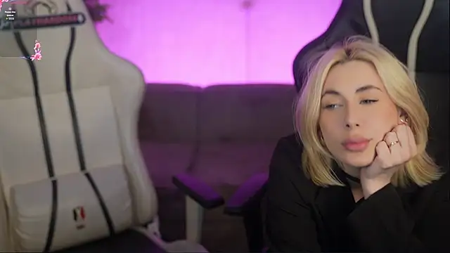 Kara cat online show from 19, 4, 2026