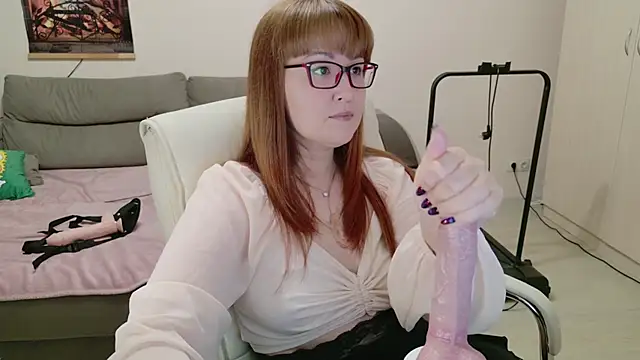 Foxy-lady online show from 5, 10, 2025