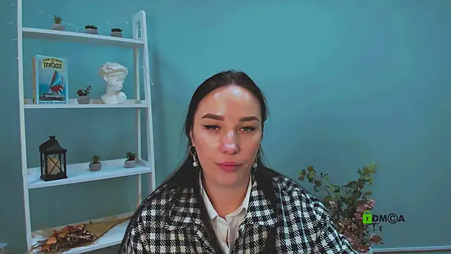 emma blooom  online show from 28, 11, 2025