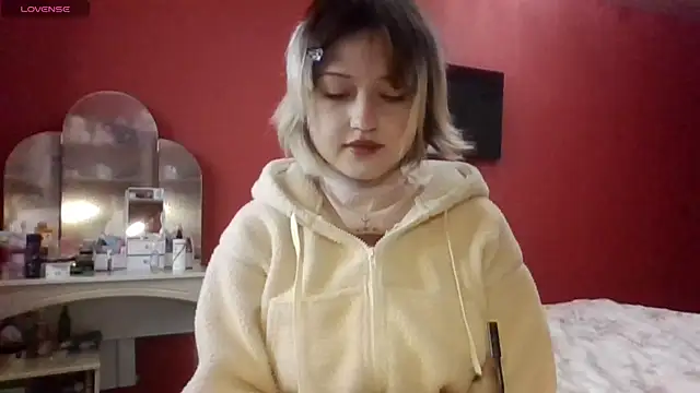 SkylaPorter online show from 27, 11, 2025