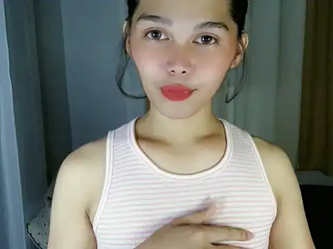 Snapshot of sluttyLeila chatting on 18, 1, 2026 sluttyLeila online show from 18, 1, 2026