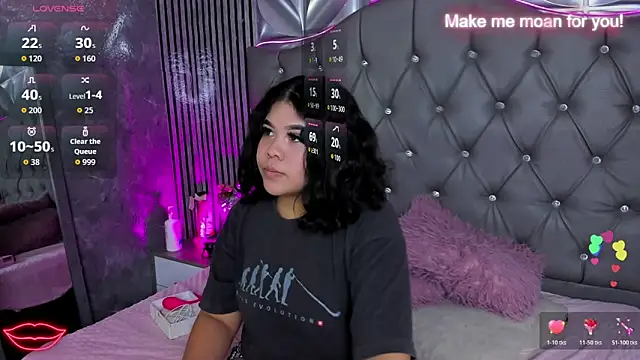 Amanda Mooree online show from 17, 5, 2026