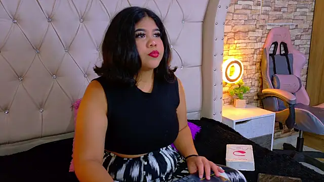 Amanda Mooree online show from 23, 4, 2026