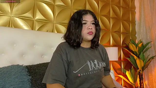 Amanda Mooree online show from 10, 4, 2026