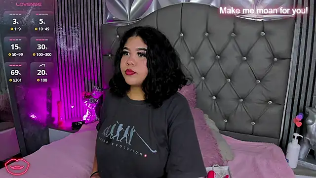 Amanda Mooree online show from 20, 5, 2026