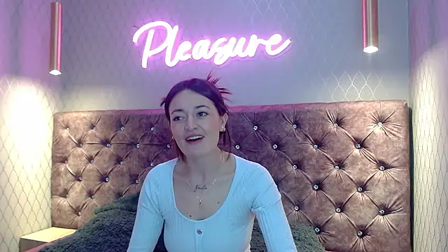 CataleyaDamourx online show from 8, 1, 2026