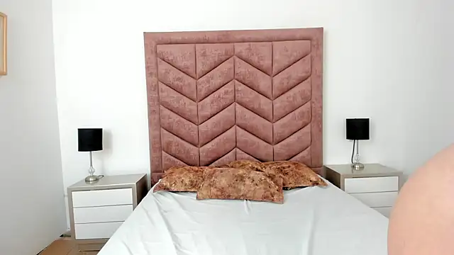 Emmalorez   online show from 19, 11, 2025