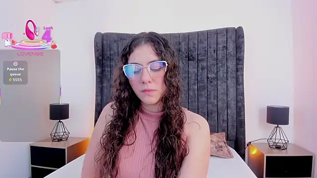 Emmalorez   online show from 22, 11, 2025