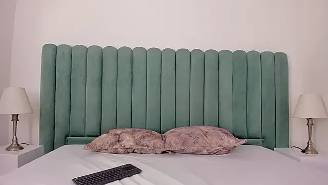 Emmalorez   online show from 20, 11, 2025