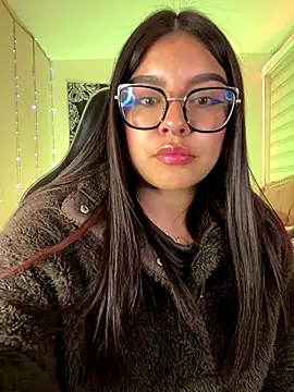 Snapshot of Marianaa__ chatting on 18, 11, 2025 Marianaa online show from 18, 11, 2025