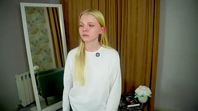 NakitaSwam online show from 19, 11, 2025