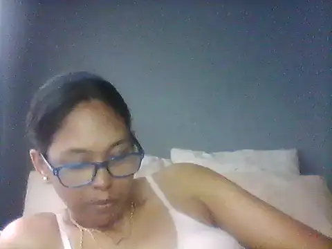 TiaBlaze online show from 29, 11, 2025