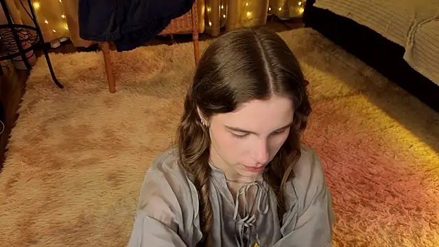 RozanneJordan online show from 6, 4, 2026