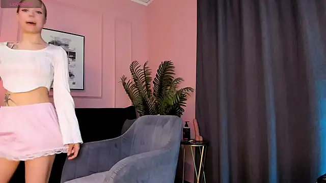 lucy loy online show from 24, 4, 2026