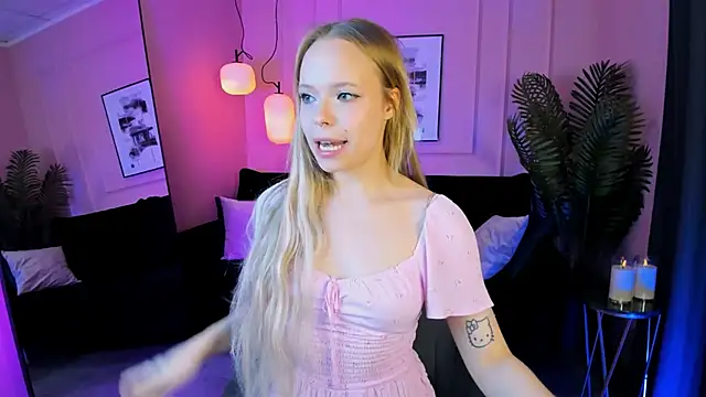 lucy loy online show from 19, 11, 2025