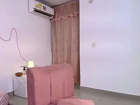 Luna lexy04 online show from 11, 4, 2026