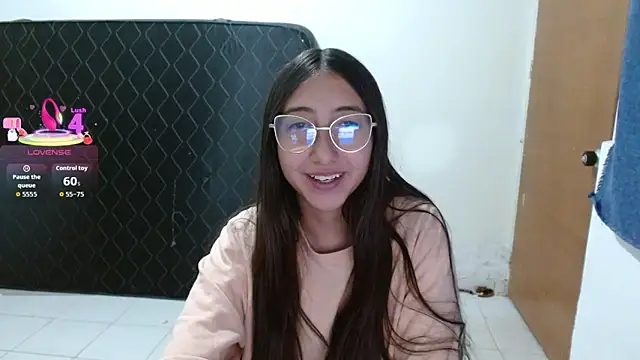 Nanylux online show from 7, 4, 2026