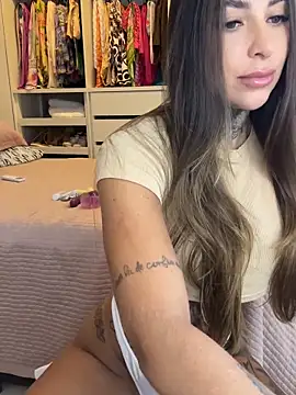 thauanydemontie online show from 9, 4, 2026