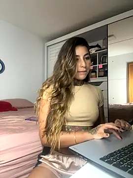 thauanydemontie online show from 26, 11, 2025