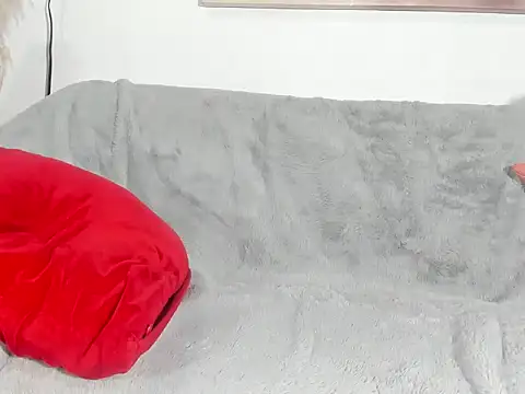 ebony cristal 1 online show from 4, 12, 2025