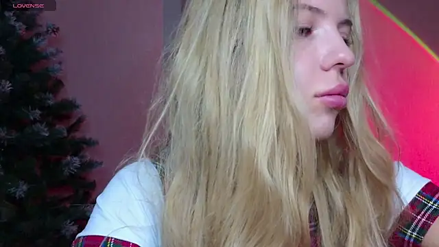 Neon Foxxxy online show from 30, 11, 2025