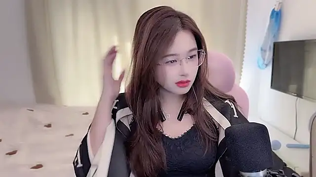 Snapshot of TTtia_ chatting on 6, 1, 2026 TTtia online show from 6, 1, 2026