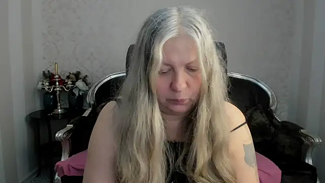 Snapshot of mariabelladonna chatting on 6, 1, 2026 mariabelladonna online show from 6, 1, 2026