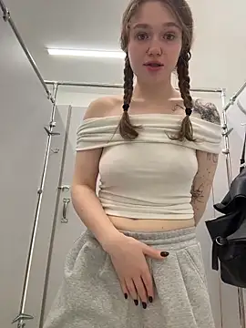 RussianWoman online show from 5, 4, 2026