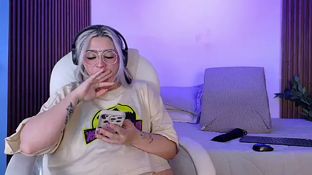 Snapshot of GabyRose9 chatting on 12, 2, 2026 GabyRose9 online show from 12, 2, 2026