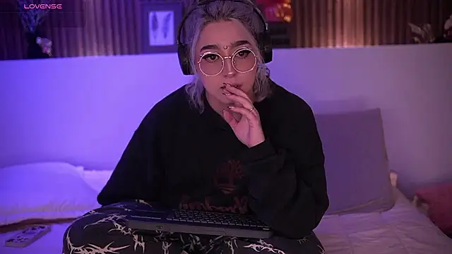 Snapshot of GabyRose9 chatting on 5, 2, 2026 GabyRose9 online show from 5, 2, 2026