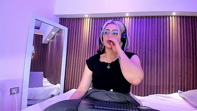 GabyRose9 online show from 8, 5, 2026