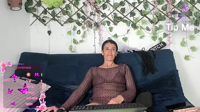 Eva moon5 online show from 5, 1, 2026