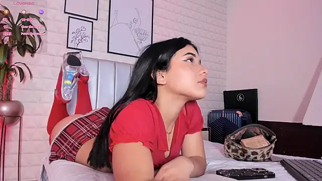 Snapshot of Elizabetth_Benz chatting on 5, 5, 2026 Elizabetth Benz online show from 5, 5, 2026
