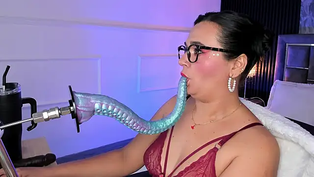 Snapshot of Sienarosewood chatting on 19, 6, 2026 Sienarosewood online show from 19, 6, 2026
