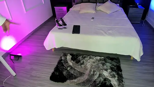 Sienarosewood online show from 30, 11, 2025