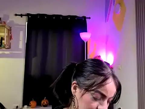 Nicole diaz7 online show from 23, 11, 2025