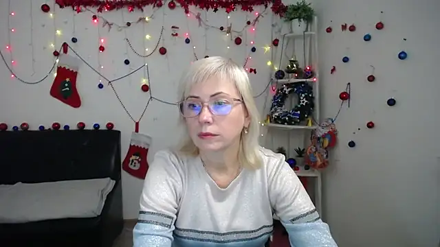 LaurenWishy online show from 5, 12, 2025