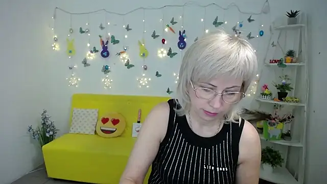 LaurenWishy online show from 8, 4, 2026