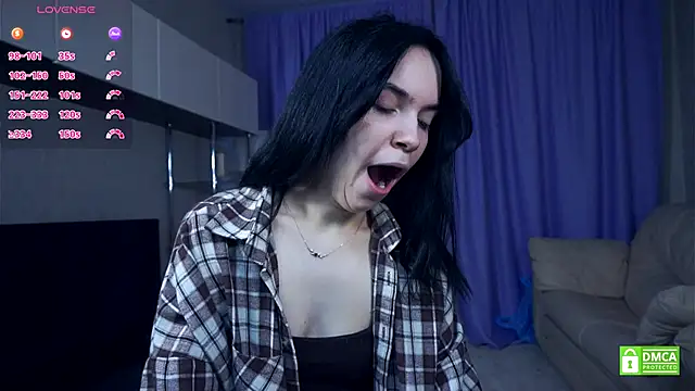 LorrieWilcinski online show from 28, 11, 2025