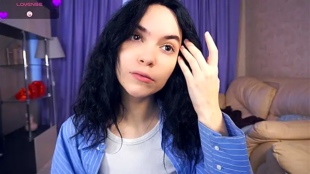 LorrieWilcinski online show from 23, 11, 2025