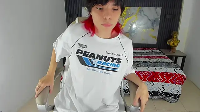 Snapshot of Sylasfrost chatting on 15, 12, 2025 Sylasfrost online show from 15, 12, 2025