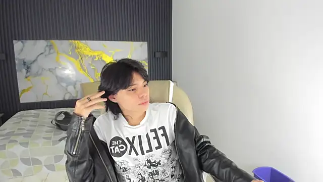 Snapshot of Sylasfrost chatting on 4, 12, 2025 Sylasfrost online show from 4, 12, 2025