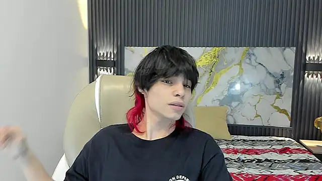 Snapshot of Sylasfrost chatting on 19, 12, 2025 Sylasfrost online show from 19, 12, 2025