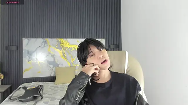 Snapshot of Sylasfrost chatting on 5, 12, 2025 Sylasfrost online show from 5, 12, 2025