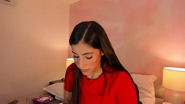 Snapshot of IsabelaStefano chatting on 6, 6, 2026 IsabelaStefano online show from 6, 6, 2026