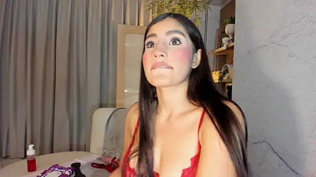 Snapshot of IsabelaStefano chatting on 5, 6, 2026 IsabelaStefano online show from 5, 6, 2026