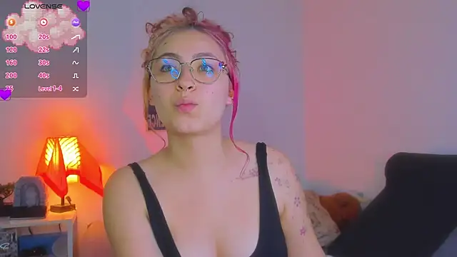 Snapshot of MarieTaylor_ chatting on 24, 6, 2026 MarieTaylor online show from 24, 6, 2026