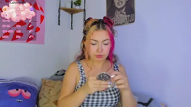 Snapshot of MarieTaylor_ chatting on 18, 7, 2026 MarieTaylor online show from 18, 7, 2026