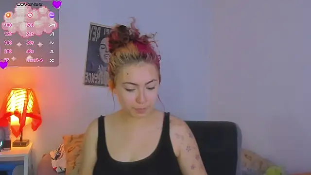 Snapshot of MarieTaylor_ chatting on 25, 6, 2026 MarieTaylor online show from 25, 6, 2026