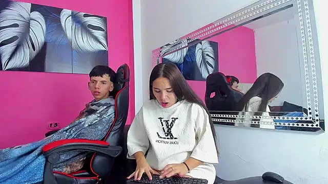 MiaAndTeylor online show from 1, 12, 2025